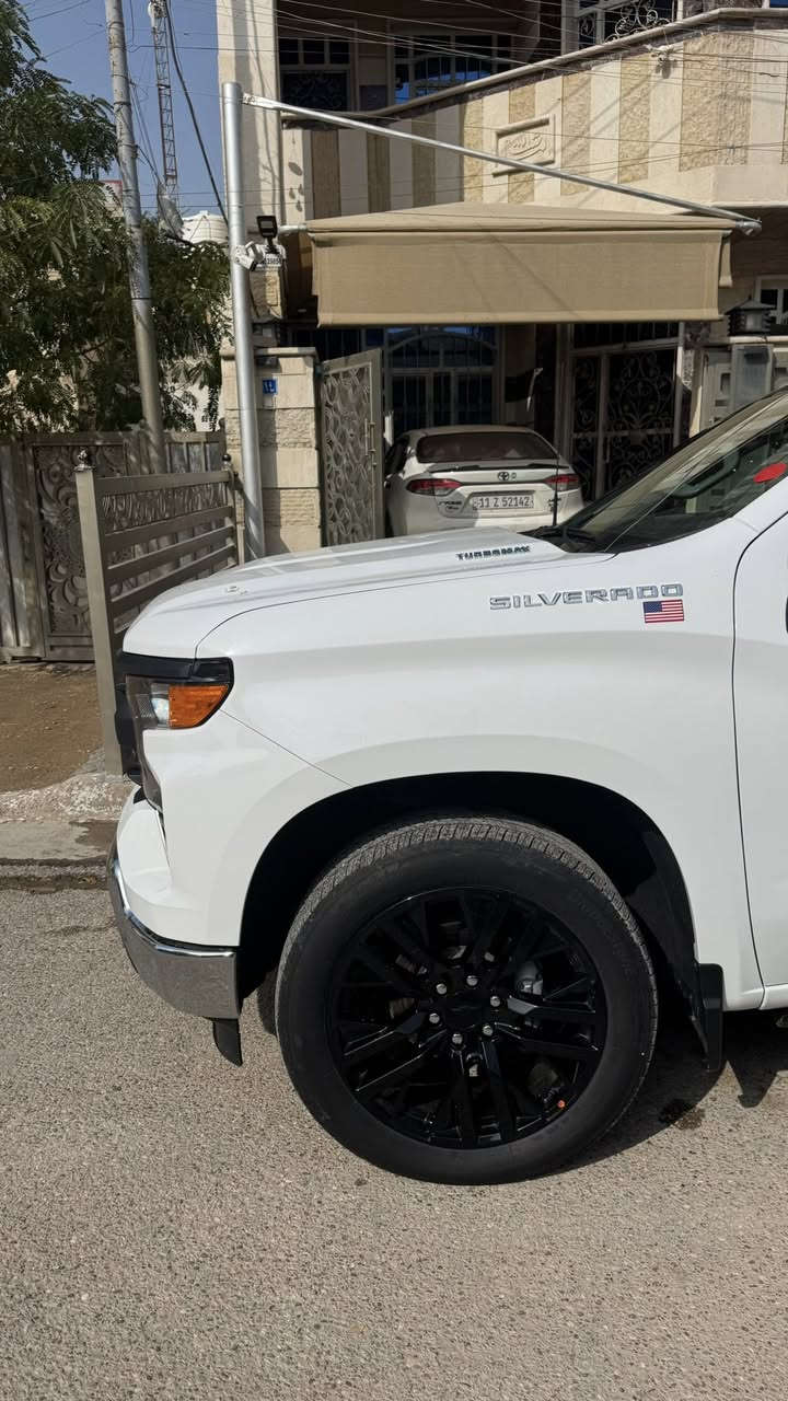 السلام عليكم ورحمه الله وبركاته …
للبيع سلفرادو 2025 خليجه وكاله المنصور كفاله عامه من الشخط ..
ماشيه 17 الف 
السياره جديده 
موصفاتها معروفه 
محرك 4 سلندر توبو 
السياره مصورف عليها هواي
*ويل مع تايرات اصليه
*غطاء حوض امريكي USA
*ابطاين وكاله 
*دوسات كهربائيه سلفرادو اصليه 
مكان السياره بغداد . الزعفرانيه 
سعر السياره 37الف ونص
للاستفسار الاتصال 

***********
***********
وشكراً 🌹
