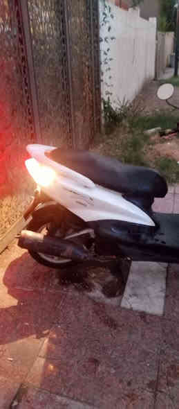 سلام عليكم سكنس للبيع تجفيت جديد تاير جديد كابريتر جديد باتري جديد. للبيع مكان حي عدل ‏‪0788 131 7425‬‏
