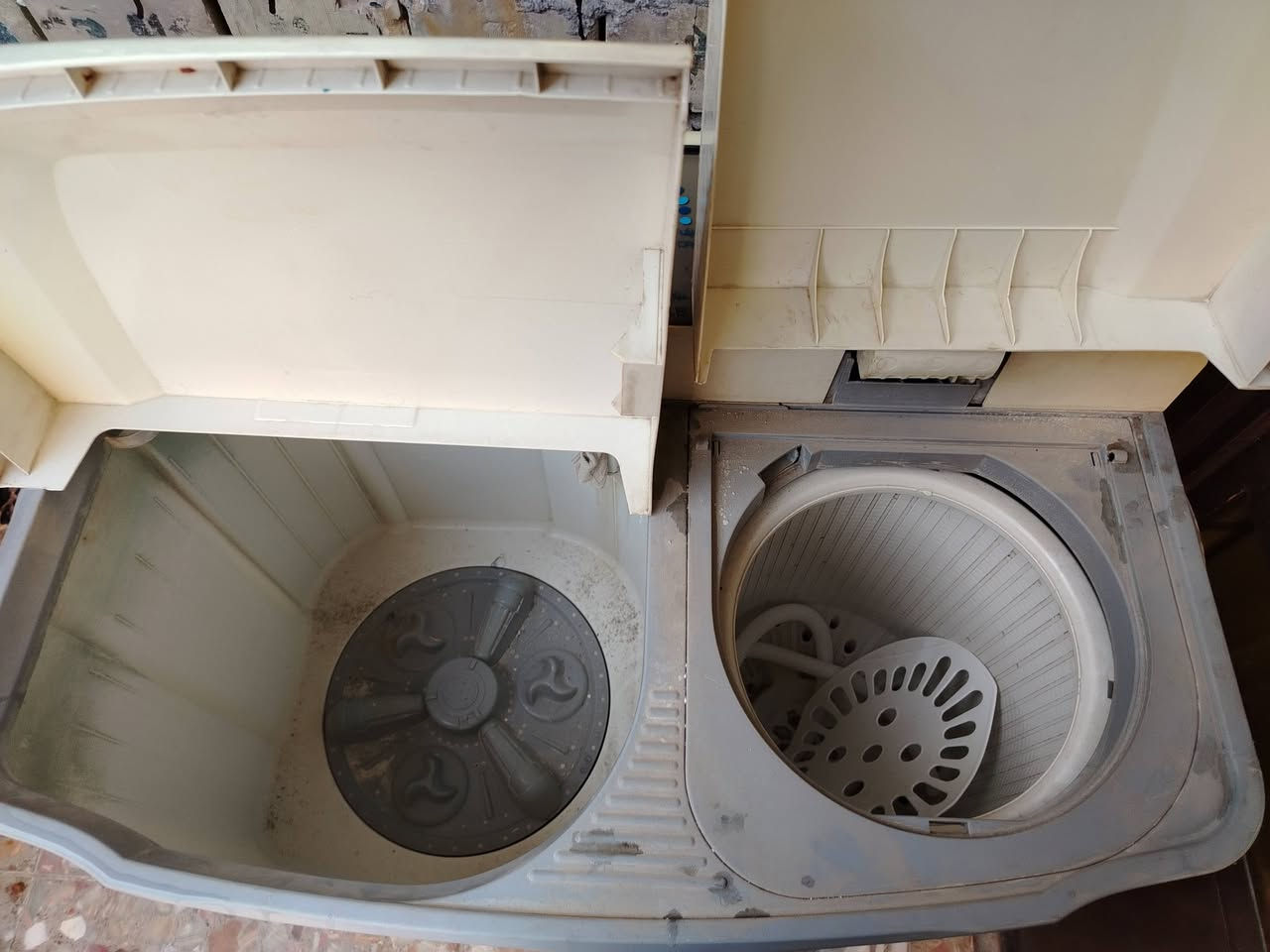 سلام عليكم غساله فريش نضيفه جداً بس التنشيف عاطل سعره 50 مكان بغداد


**إذا كنت صاحب هذا الإعلان وتريد حذفه لأي سبب، رجاءا أرسل رسالة إلى الدعم الفني**