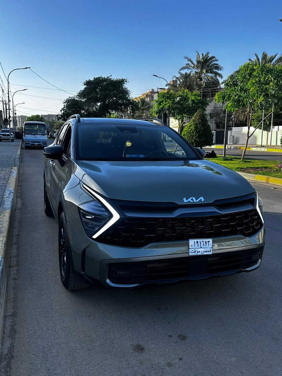🔥 للبيع كيا سبورتاج X-Pro 2024 🔥
📍 الموقع: بغداد / الجادرية

💰 السعر المطلوب: 190 ورقة

✅ سونار جديد
✅ فحص مؤقت

🔹 المواصفات:

* محرك 2.5 لتر
* دفع رباعي (AWD)
* ناقل حركة أوتوماتيك 8 سرعات
* شاشة معلومات وترفيه كبيرة
* شاشة عدادات رقمية
* كاميرا خلفية
* حساسات أمامية وخلفية
* تشغيل بصمة
* دخول ذكي
* مثبت سرعة
* نظام المحافظة على المسار
* مراقبة النقطة العمياء
* تكييف أوتوماتيك
* جنوط رياضية
* إضاءة LED

🔸 ملاحظة: الدعامية سليمة وغير واصل إلها.

📞 ***********

الجاد فقط يرجى التواصل.
