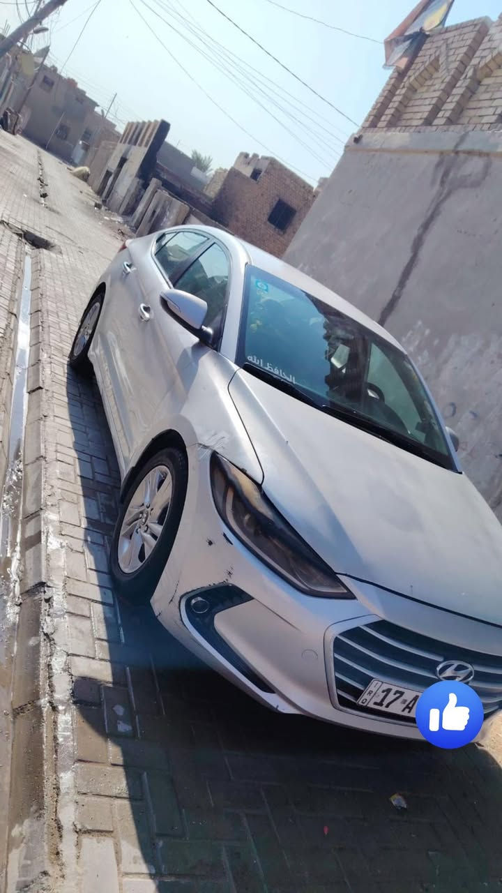 سلام عليكم للبيع  النتره 17 خليجي مكفوله السياره من الفتح والشد والتبديل ومكينه وكير ع شرط مامفتوحات السياره بيهه رشات صبغ فقط السعر 115 وبيه مجال مكان السماوه 
***********
***********
