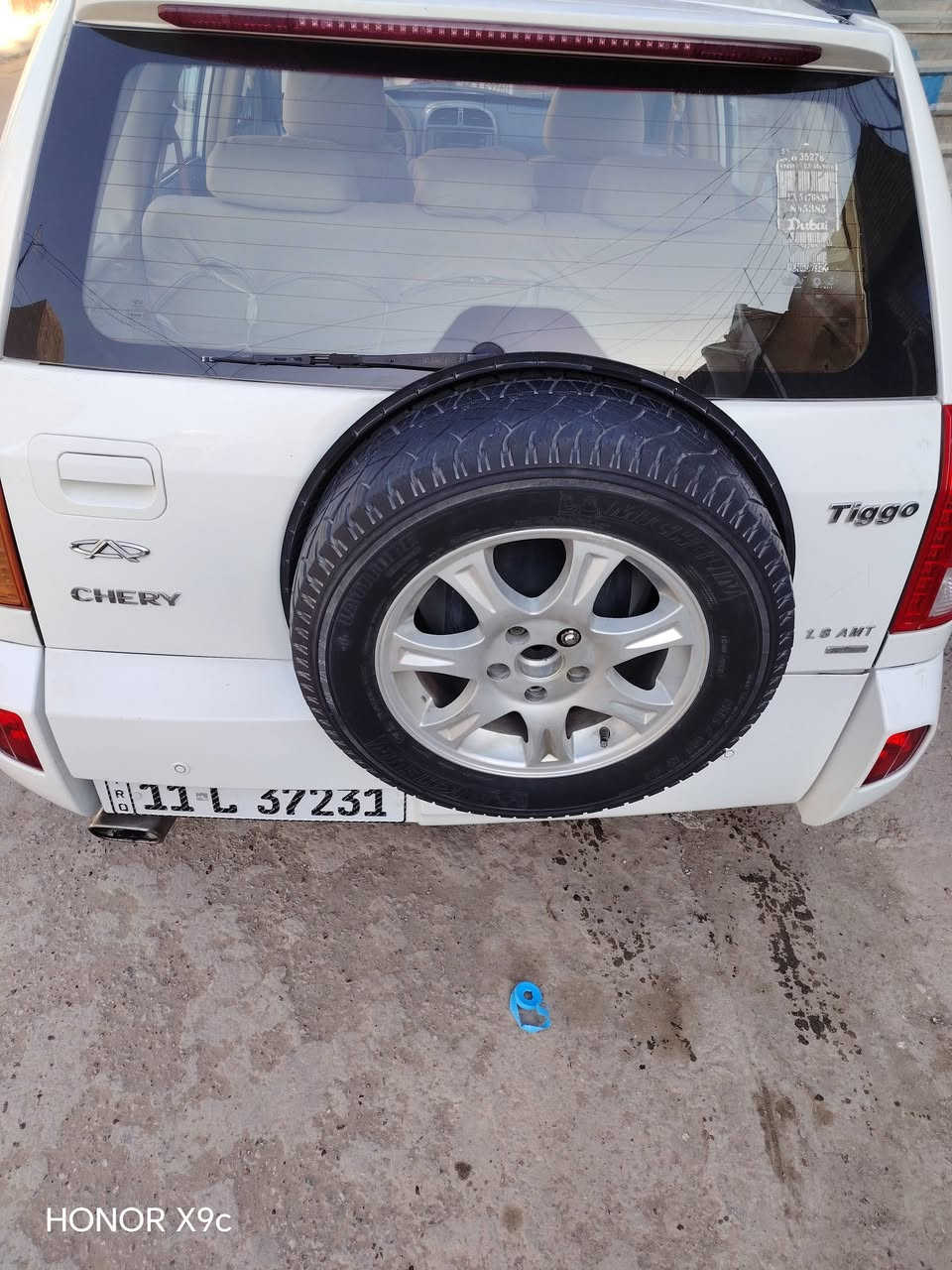 سلام عليكم شيري تيكو موديل 2012 رقم بغداد الدولي الجديد سياره بأسمي ماشيه 137كم بيه جاملغ لايس صبغ الأمامي فقط بدون د اخل وشويه من باب كير محرك صدر بحاله جيده السعر 53وبيه مجال مكان بغداد الزعفرانيه ***********
