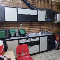 كاونتر وثلاجة ومجمدة وطباخ وشافطة للبيع الاتصال 07804772677