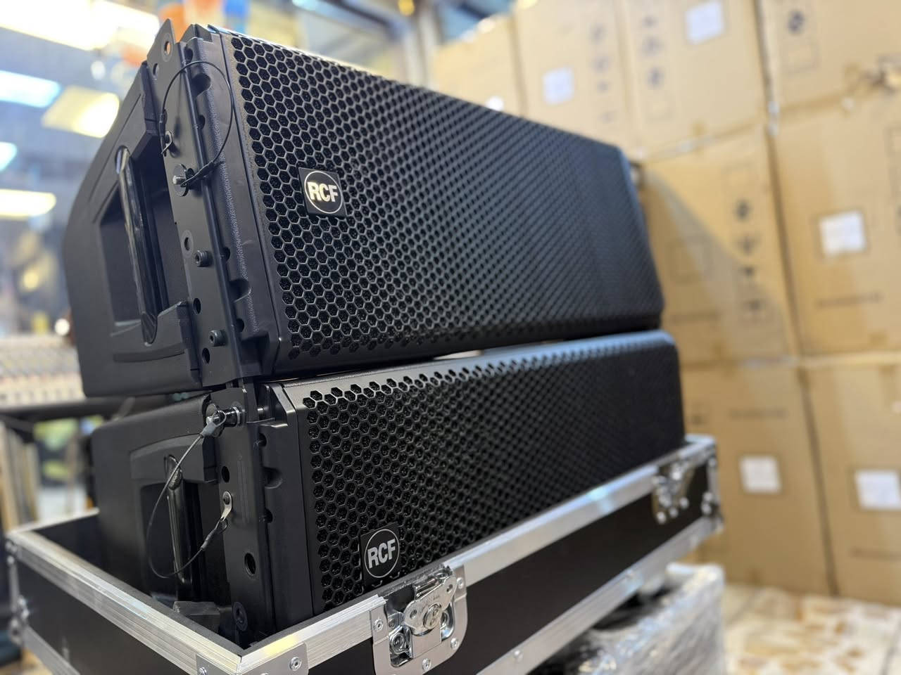 كل ماهوه جديد تجدونه في معرض البياتي
💣.      💣.       💣

وصول الاينري  نوع RCF HD30.  
من اقوه جوده في  شركة RCF 
🔊🔊🔊🔊🔊🔊🔊🔊🔊🔊
تتميز بكوالتي. وبقوه عاليه جدا. جدا 

للاستفسار والاتصال على الارقام الموجوده فقط

***********. ☎️ ***********
