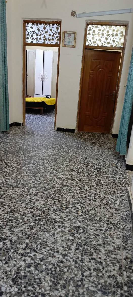 السلام عليكم بيت 150متر بل 16كامل من كلشي أريده ب85وبي مجال ***********
