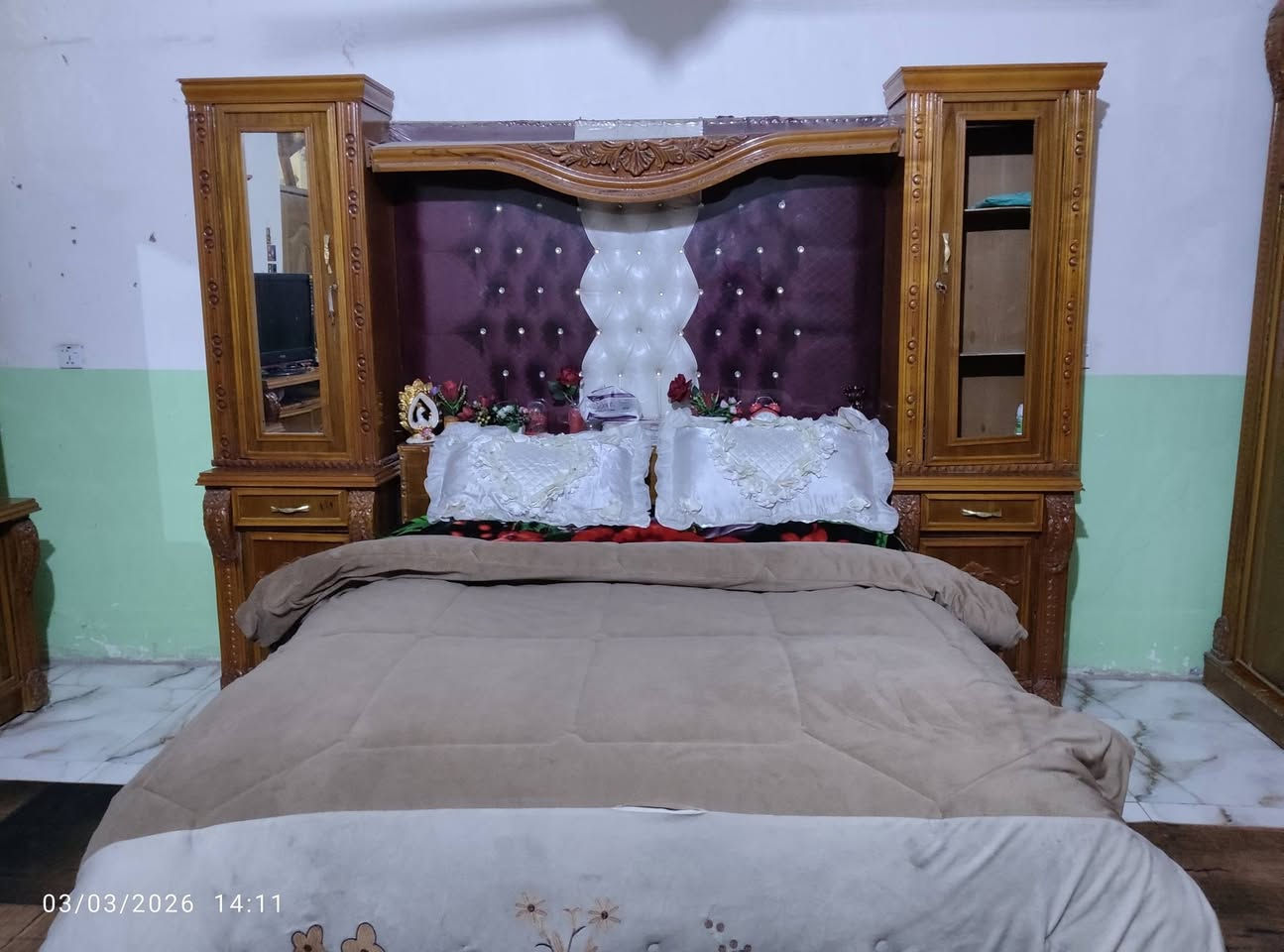 سلام عليكم غرفة نوم خشب صاج عراقي للبيع سعر الغرفة مليون و100 وبيهة مجال
تواصل على هاذا الرقم *********** ملاحضة الرقم بي وتساب
