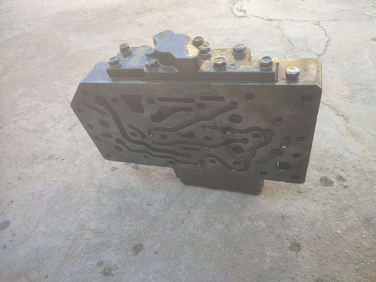 السلام عليكم كنترول شفل 65 أو 70 يرهم مال داش ثري كامل هو وسبولاته مكانه بابل
***********
