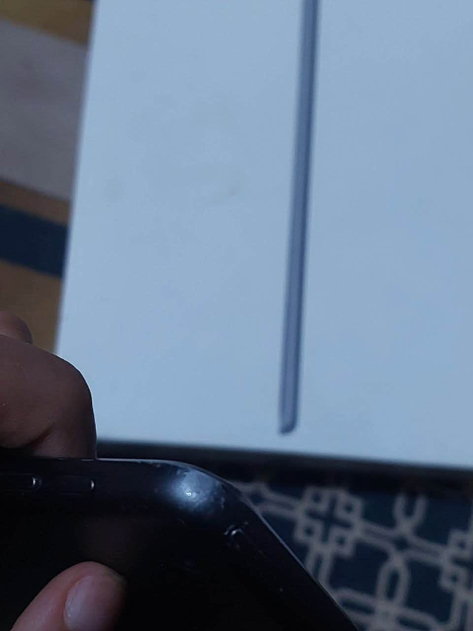 ايباد ٩
ذاكرة ٢٥٦ 
بطاريه ساعه تقره ٨٣ ساعه ٨٤ 
الخلل ظهر كدامكم ومايك مايشتغل فقط بلعبة ببجي شغال واتوقع من وره الطيحه حيج صار بي يعني نخلع من مكانه 

مرواس فقطططط
بوكو او ريلمي انطي حتى لو انطي فرق 
تواصل خاص او اطبلك اني وبالخدمه


**إذا كنت صاحب هذا الإعلان وتريد حذفه لأي سبب، رجاءا أرسل رسالة إلى الدعم الفني**