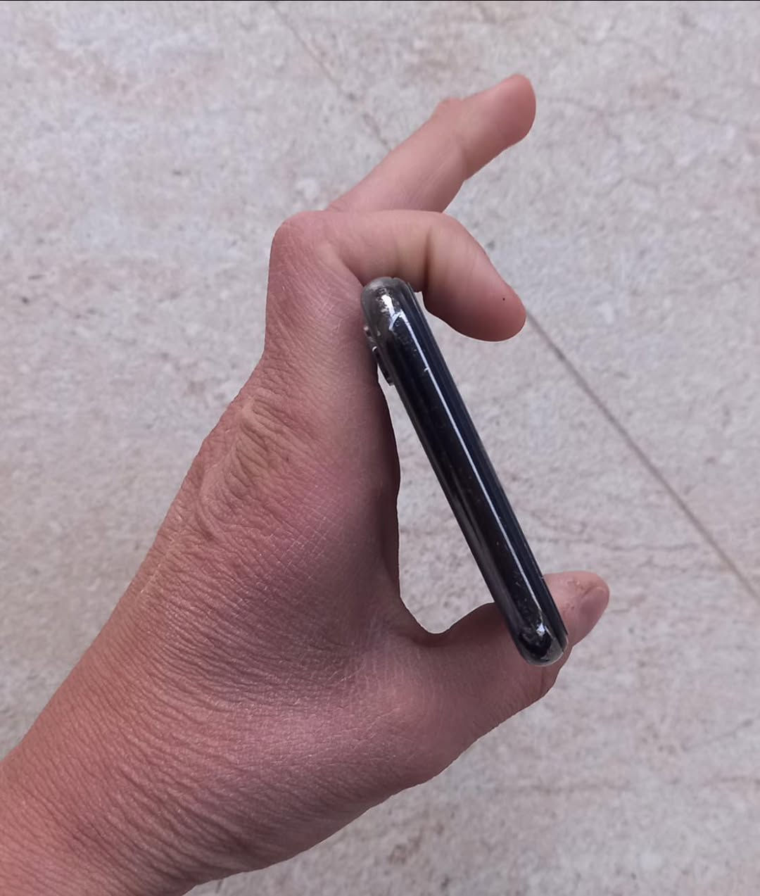 سلام عليكم
ایفون اکس عادی 
مبدل شاشه و بطاریه 
ذاکره ٦٤ 
بطاریه ٩٥ 
فيس ايدي شغال 
كامرات احترافي 
سيم كارت شغال 
اتصال شغال 
وايفاي شغال 
مراوس ب ١١ ونطي فرق 
مكاني كركوك رقم ***********
تحیاتی للجمیع 🖤
