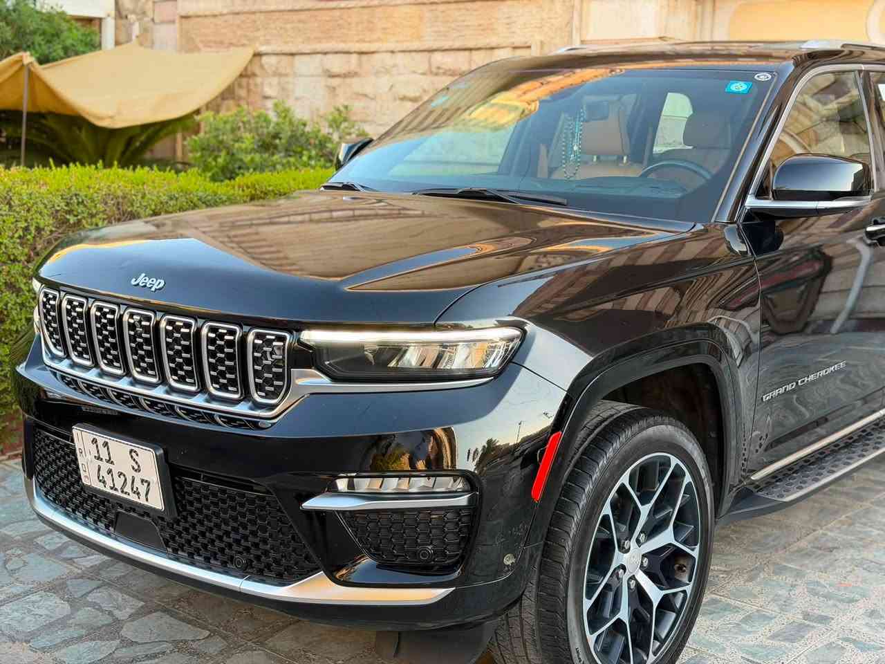 جيب سومت خليجي وكالة هارلم كفاله عامة 2023 فول

داخل كديلاك 

كشنات مساج وتدفئة تبريد امامي خلفي

صندوك كهرباء 

نظام صوت ماكنتوش 

5 كامرات محيطية

رادار امامي خلفي جانبي

5 راكب

داتا شو 

3 شاشات

شاحن واير لس

بردات 3 

تبريد منفصل 3 قطع 

داخل كله خشب طبيعي

حساسات امامي خلفي

ناظور ليلي

مكينه 6 سلندر 3600

مكفولة صبغ بارد 

السيارة ماخذها زيرو على ايدي من هارلم حاليا ماشيه 60 الف كيلو

السعر 438 مجال بسيط 

***********

مكاني بغداد شارع فلسطين
