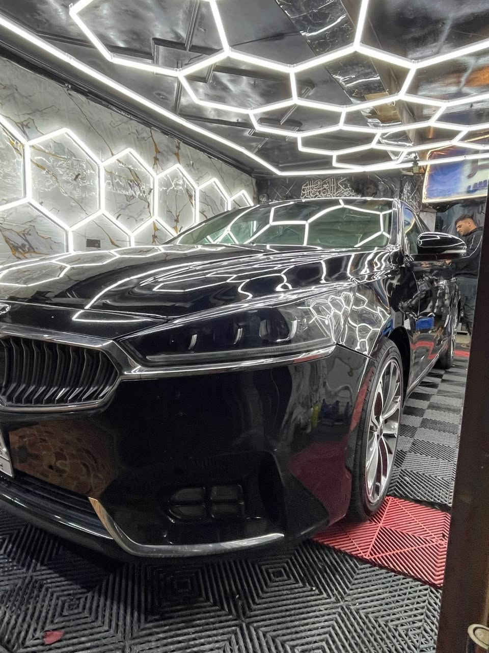 كيا كادنزا 2017
فول مواصفات 1/1  

السياره جديده لوك 

المواصفات صندوق كهرباء  ردار امامي خلفي

ماشية 38 

المواصفات : 

1/نظام ترحيب عند الاقتراب

2/  بانواما 

3/رادارات امامي و جانبي 

4/حساسات امامي خلفي 

6/اوتو هولد

10/درايف مود 4 انظمة قيادة (عادي سبورت ايكو سمارت)

11/كشنات تدفئة  

13/سايد بريك بصمة اوتو 

15/مري قلاب عند الرجوع

16/مري شفط 

17/اشاير بالمري

18/گير 8 نمر 

19/ابواب بصمة 

20/كشنات  كهرباء صفحتين

21/كشن خزن ميموري وضعيات

22/شيفتات بالستيرن 

23/خاصية الخروج المريح عند الاطفاء 

24/لايتات زنون بلادي 

25/كشافات زنون بلادي 

26/لد نهاري حاجب 

27/حساسات مطر 

28/تبريد قطعتين خلفي امامي 

29/خاصية خفض صوت التبريد عند الاتصال 

33/شاشة اعطال 

34/حساسات تايرات 

35/شاحن لاسلكي بلادي

36/الداخل دشبول وبيبان مطعم ب صاج ملكي 

*********** للاستفسار والاتصال 163وبيهة مجال بقوة الله
