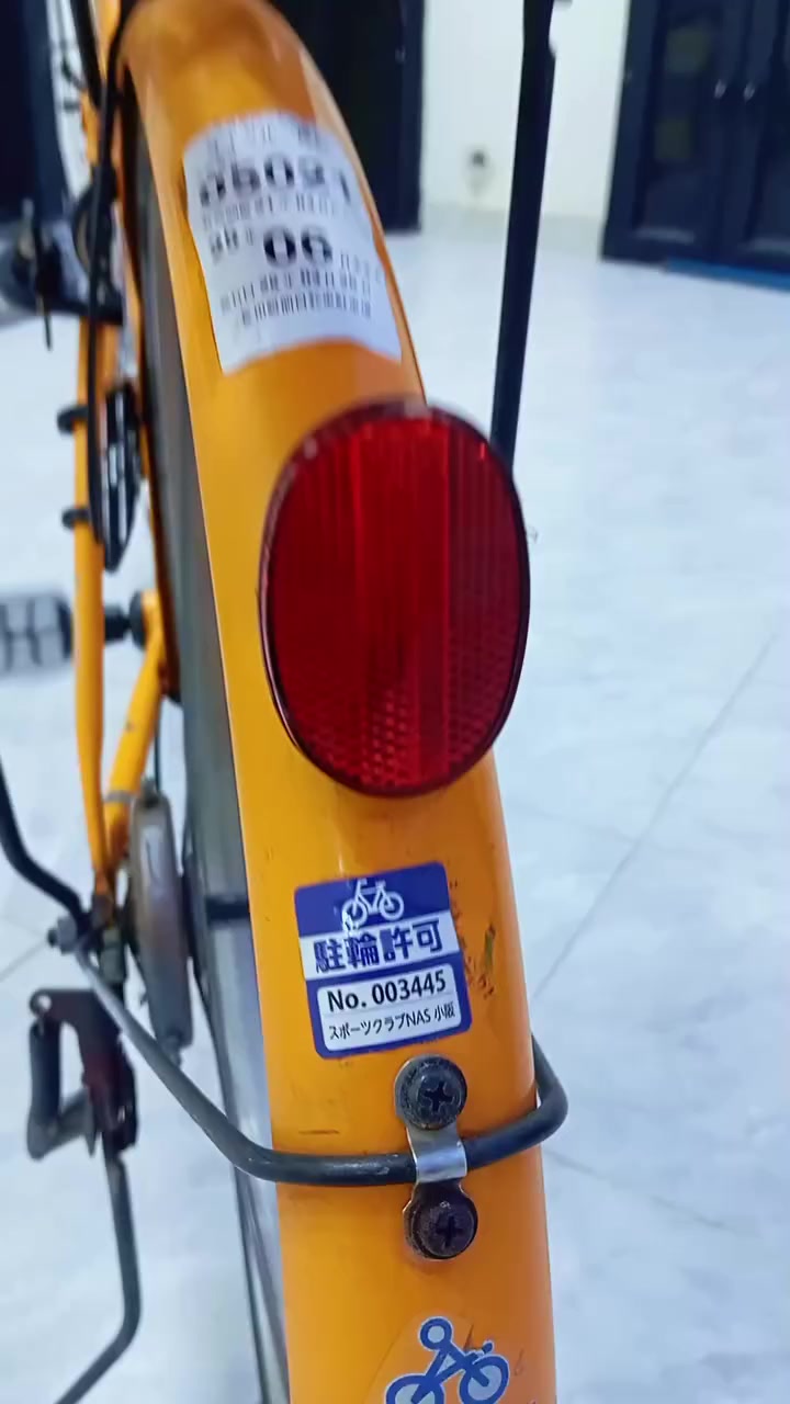 السلام عليكم بايسكل للبيع لون ليموني حجم 26 حساس جديد الباسكل الباسكل حاويه السعر 120وبي مجال للاستفسار ***********واتساب✍️
