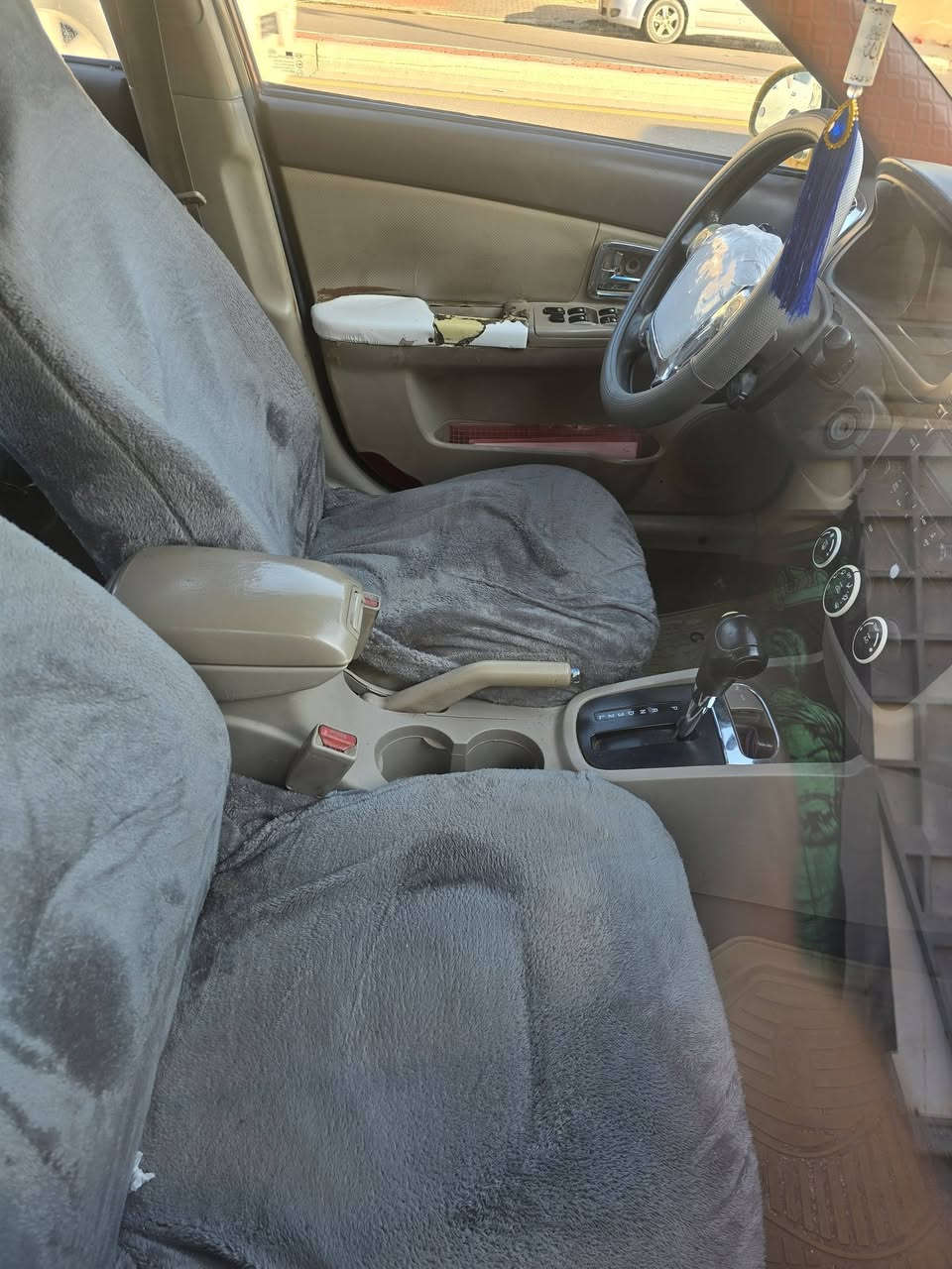 السلام عليكم سبكتراموديل ٢٠٠٨ سياره حلو و جديد سعرها ٧٠ بيه مجال بيه مشكله بال كير مكان كربلاء رقم تلفون ***********
