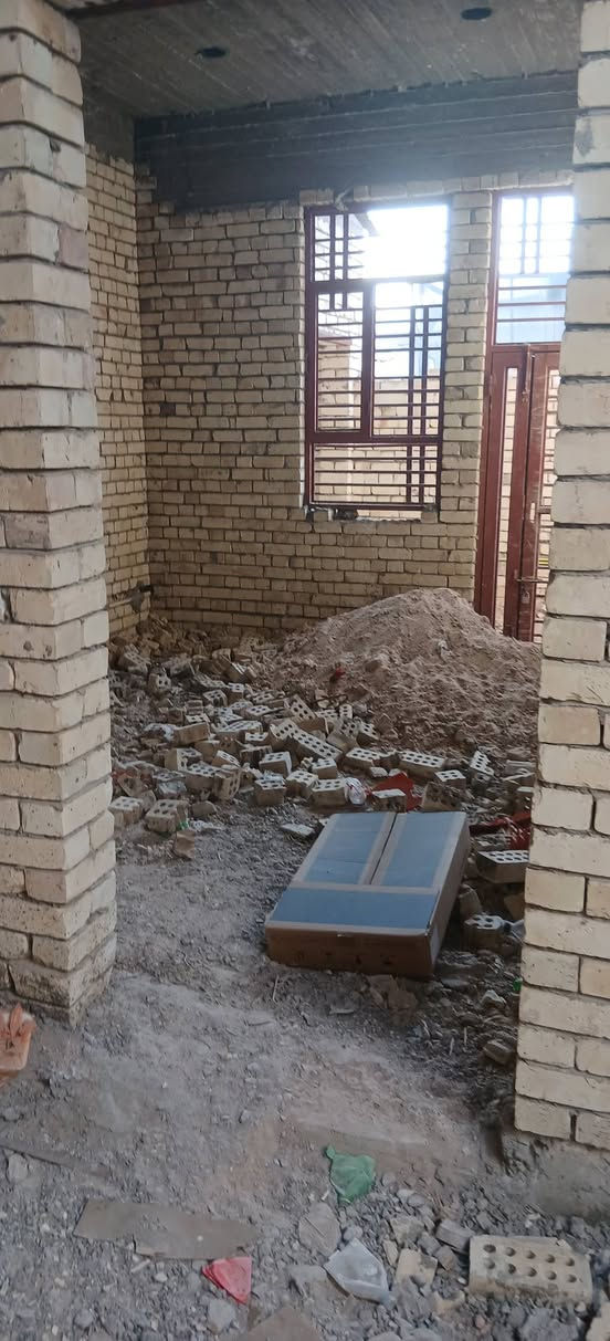 السلام عليكم بيت مساحه ١٠٤ مراوس بقطعه بلعتبه في كنطرة السلام مقابيل عطاء الوارث  ***********
