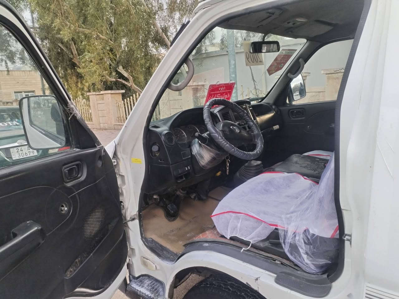 نيسان اروفان مودیل 2009ره قم بغدادسه نوی پلاستیک بشرت وه کاله گیرومکینه.بشرت سه یاره که تابلی تندوتوله جوانه به س ماءشاءالله ده ویت نرخی 83 گه لا معامله ***********شوین که لار
