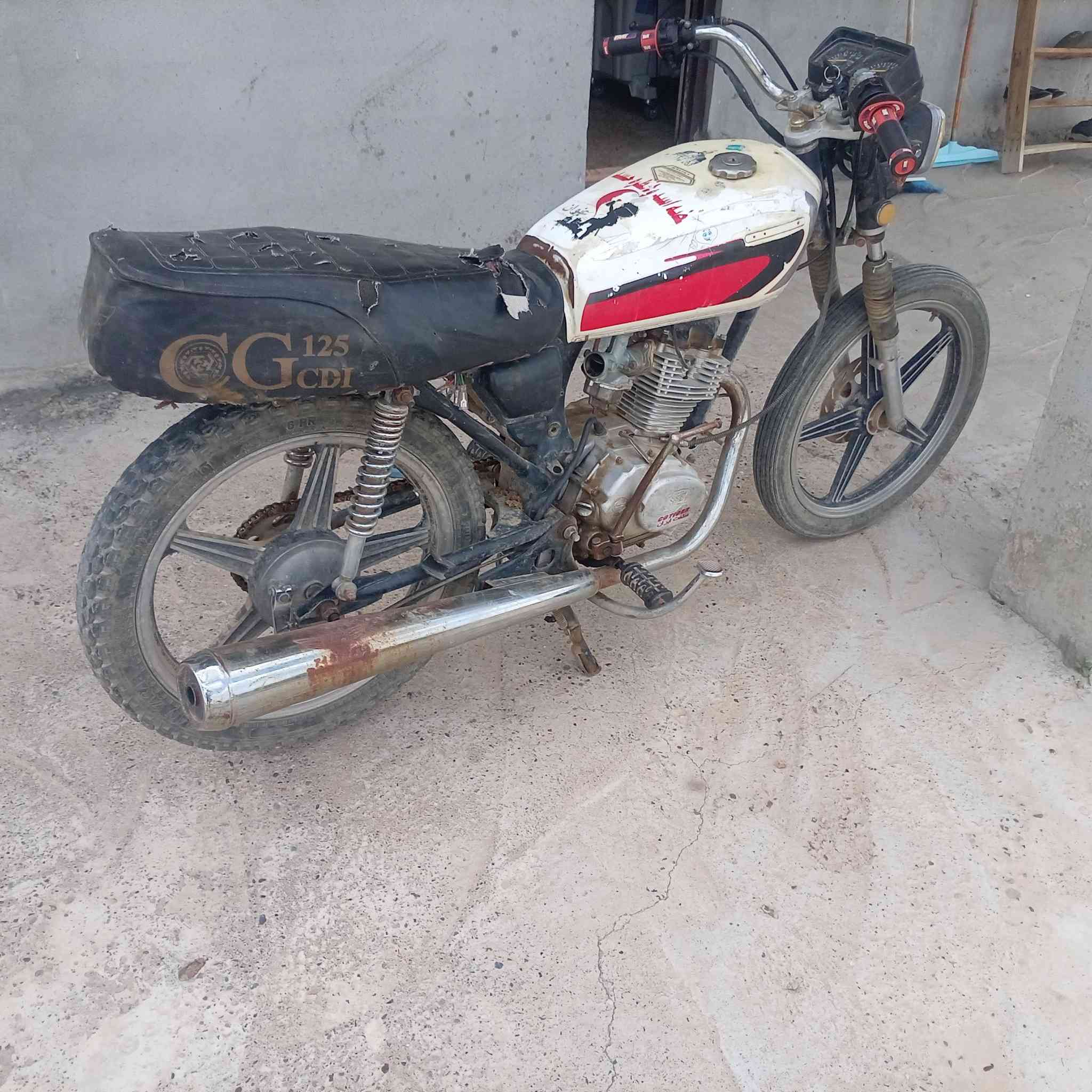 @مكلف بل نشر
سلام عليكم موطور لبيع به سعر 180وبي مجال قليل @شاره


**إذا كنت صاحب هذا الإعلان وتريد حذفه لأي سبب، رجاءا أرسل رسالة إلى الدعم الفني**