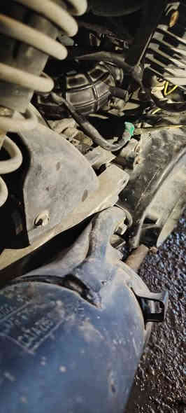 السلام عليكم دراجه للبيع. دراجه نظيفه كل شي ما رايد لها بس شغل واطلع السعر 250 وبيها مجال مكانه بغداد  رقم ***********
