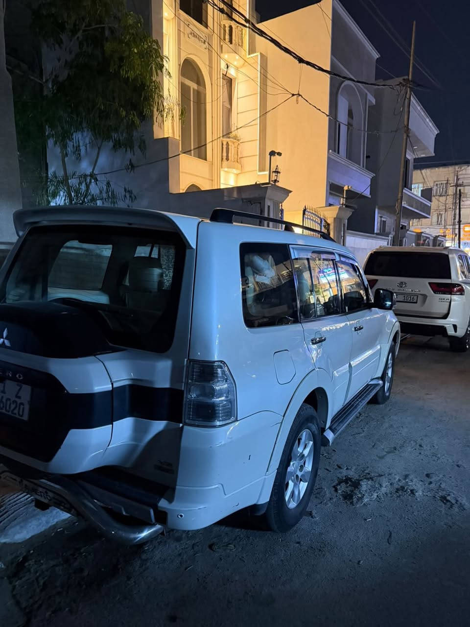 سلام عليكم
للبيع جديدة 

باجيرو حبتور موديل ٢٠١٥ فول فول
السعر
١٧٧ دولار 
مواصفات  دمام فتحه سقف مري شفط 

صبغ فقط ربع جاملغ بدون فتح 

تحكم كامره شاشه 

تبريد جديد السيارة ماشية ١١١ الف كيلو جديد 

معروفه مواصفات الباجيرو 

مكينه ٣٥٠٠ مرغوب بدون صرف بانزين

الصور كدامك مع صور السونار 

تحويل مباشر 

العنوان 

بغداد لانتصار مقابل مستشفى حماده شهاب قرب مرور الحسينية 

رجاء لا تراسليني اتصال عل واتساب *********** هاذ رقم واتساب بس
