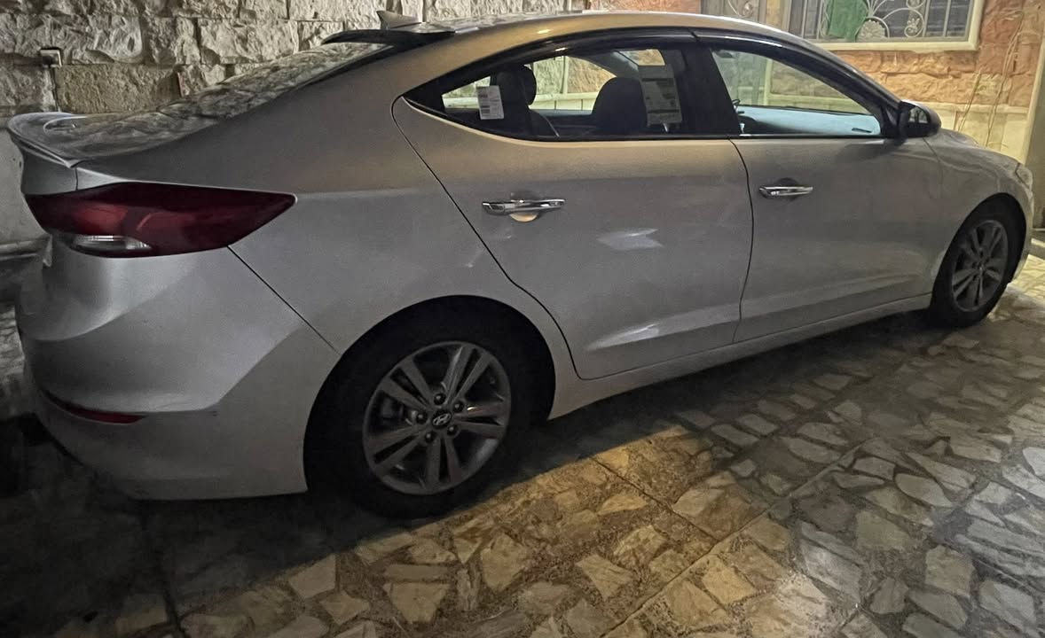 السلام عليكم 
النترا 2018 امريكي حادث بنيد فقط مبدل بلادي نفس اللون بدون دواخل شاصي لغد سليم شاشه كامره تحكمات رادار حانبي مانع انزلاق كير 3 انظمه عادي ايكو سبورت 
مكينة 2000 دوش تخم تاير زنون حداديه السياره جاهزه بدون نقص ماشية 82 
رقم اربيل باسمي تحويل مباشر 
مكان السياره بغداد مرفق السونار وصور الحادث السعر 127  بي مجال 
اتصال /*********** 
استفسار اتصال ع الرقم .
