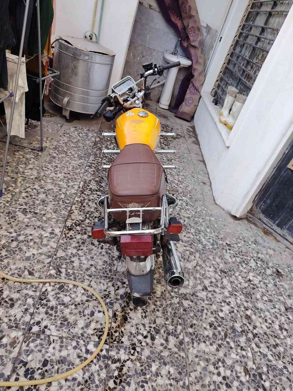 سونك مديل ٢٣ كفاله عامه قبق زنجيل موجود سلف هندر كهرباء كلها شغاله بغداد الشعله ٥٠٠ وبيها مجال ***********
