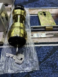 شباب عندي هاي القطع جديده والله كيلون مال باب وا ياده ايطالي قديم نادر...