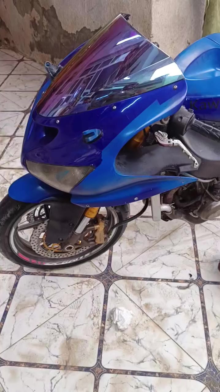 بطح كاوساكي نينجا ZX-6R 636cc
المكينة بيها خلل خانة وحده تعبر دهن ع البلك

مديل 2006

ماشيه 57 الف

اوراقها كاملة ومفحوصه انتربول بقرار 48 2021

بيها 5 اوراق فحص

نضافتها وتفاصيلها الكاملة بالفديو والصور

سعر مليون و 900

البصرة قضاء المدينة

***********
