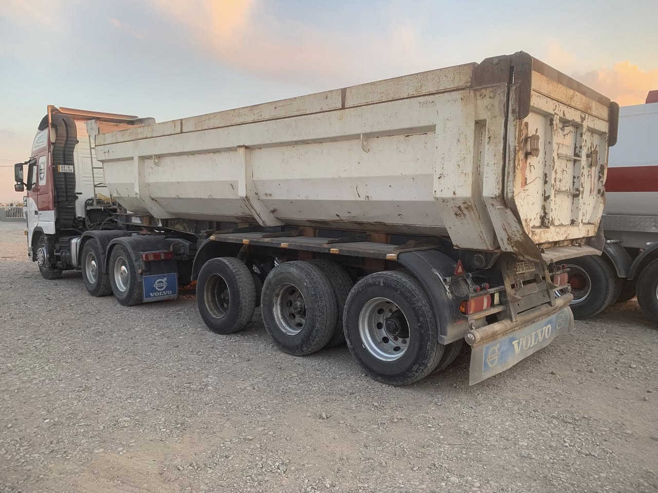 فالفو FH/460 تريلة نساف سكس ويل مجموعة شفت جوبلس كير عادي 3/3 بودي بابان 3 محاور دبل تاير مربوطة كاملة سنوية ورقم جديد سيارة مكفولة كفالة عامة وجاهزة للشغل وكير ومحرك واكسل وشاصي وقمارة بشرط 

موديل / 2002

السعر / 410$

اوقات الاتصال من ساعة 9:00 صباحاً حتى ساعة 8:00 مساءاً

***********

***********

***********

بأدارة / سفيان 

عنوان / كركوك معارض شارع المطار مقابل جسر واحد حزيران قرب محطة الانوار 

@إشارة
