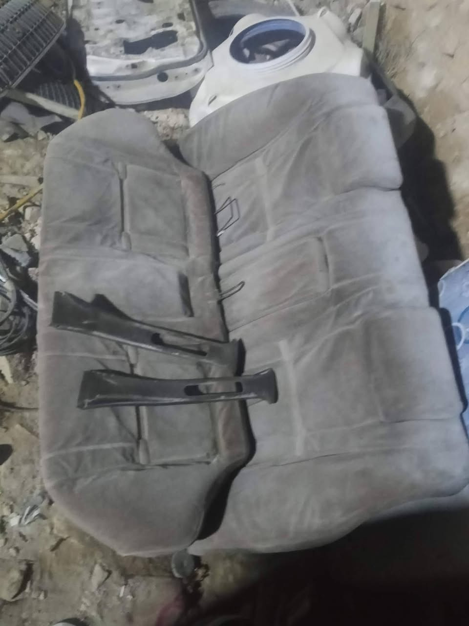 سلام عليكم كشنات مارك عضم وعضمات للبيع السعر 50وبيهن مجال مكان نجف ***********
