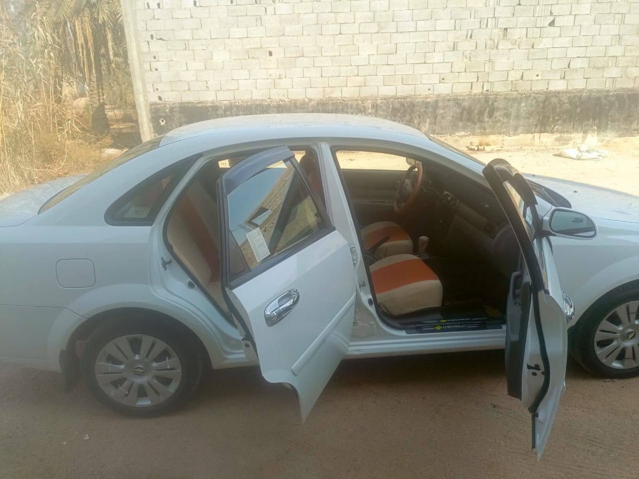 السلام عليكم سياره اوبتره مديل 2012خليجي سنويه منتهيه صار سنه سعر  90 وبيه مجال بسمي السياره العنوان ابي الخصيب   رقم الهاتف ***********
