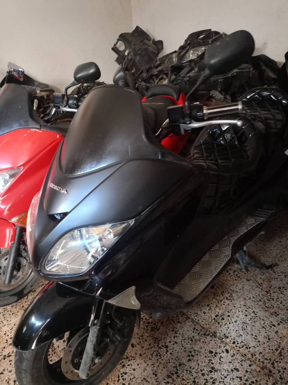 البيع في حي المثنى ابو عمر ***********    ***********
