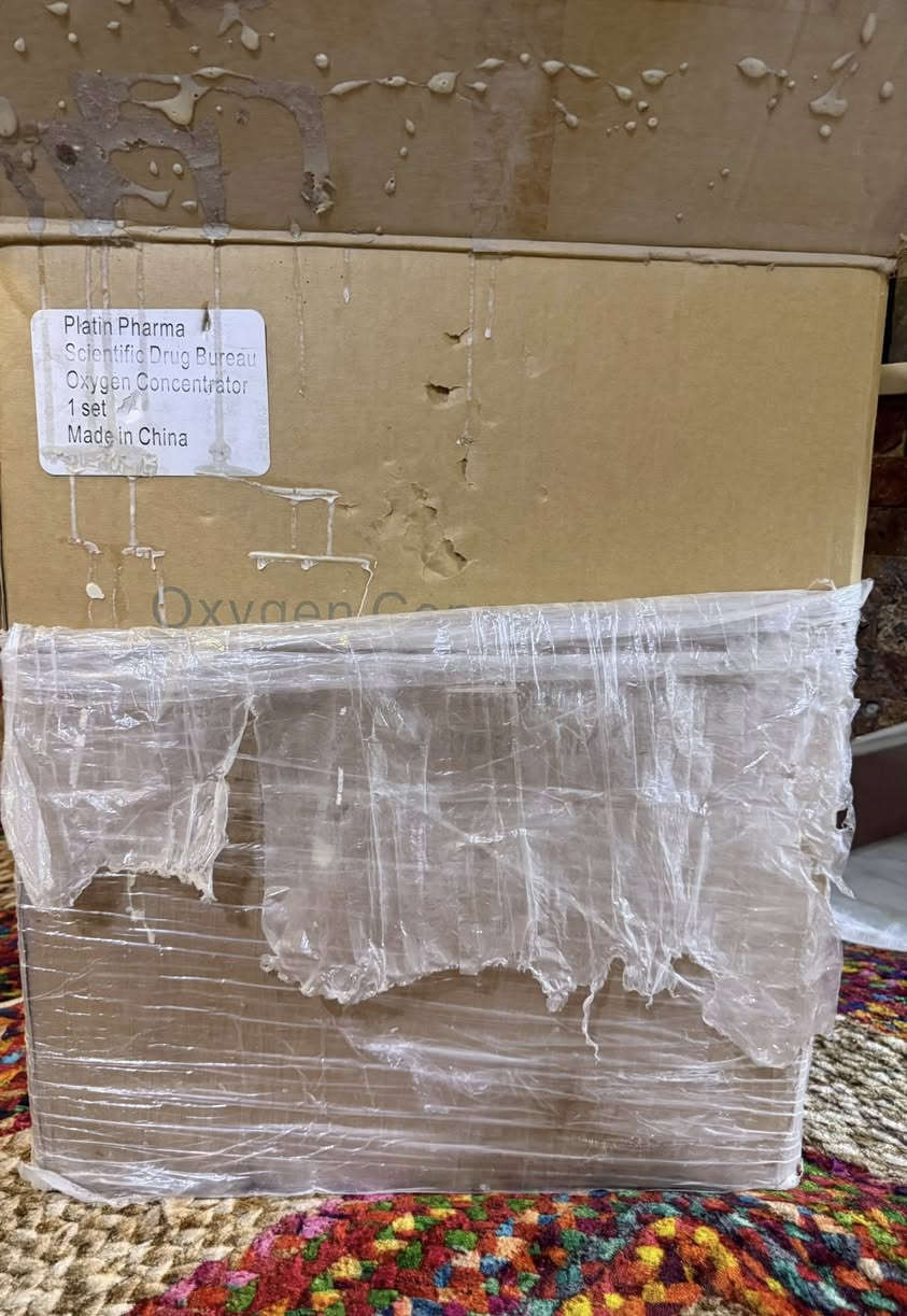 جهاز أوكسجين 5 لتر للبيع غير مستخدم جديد

جهاز Oxygen Concentrator (مع Nebulizer)  
📦 جديد 100% – غير مستخدم

🔹 المواصفات:
- سعة: 5 لتر/دقيقة  
- نقاء الأوكسجين: عالي (طبي)  
- يحتوي على جهاز تبخير (Nebulizer)  
- شاشة رقمية + إنذارات أمان في حال انطفاء الكهرباء
- هادئ وسهل الاستخدام  
- مناسب للاستخدام المنزلي والمرضى  
-فلترة متعددة
- مفيد لاصحاب امراض الرئة المزمنة ومتعافين من كورونا ونوبات ربو شديدة.
-
💰 السعر: (820 الف دينار) قابل للتفاوض  
📍 الموقع ذي قار-الشطرة 
يوجد توصيل  

📞 للتواصل خاص أو اتصال ***********

⚠️ ملاحظة: الجهاز جديد بالكامل وما مستخدم نهائياً

---
