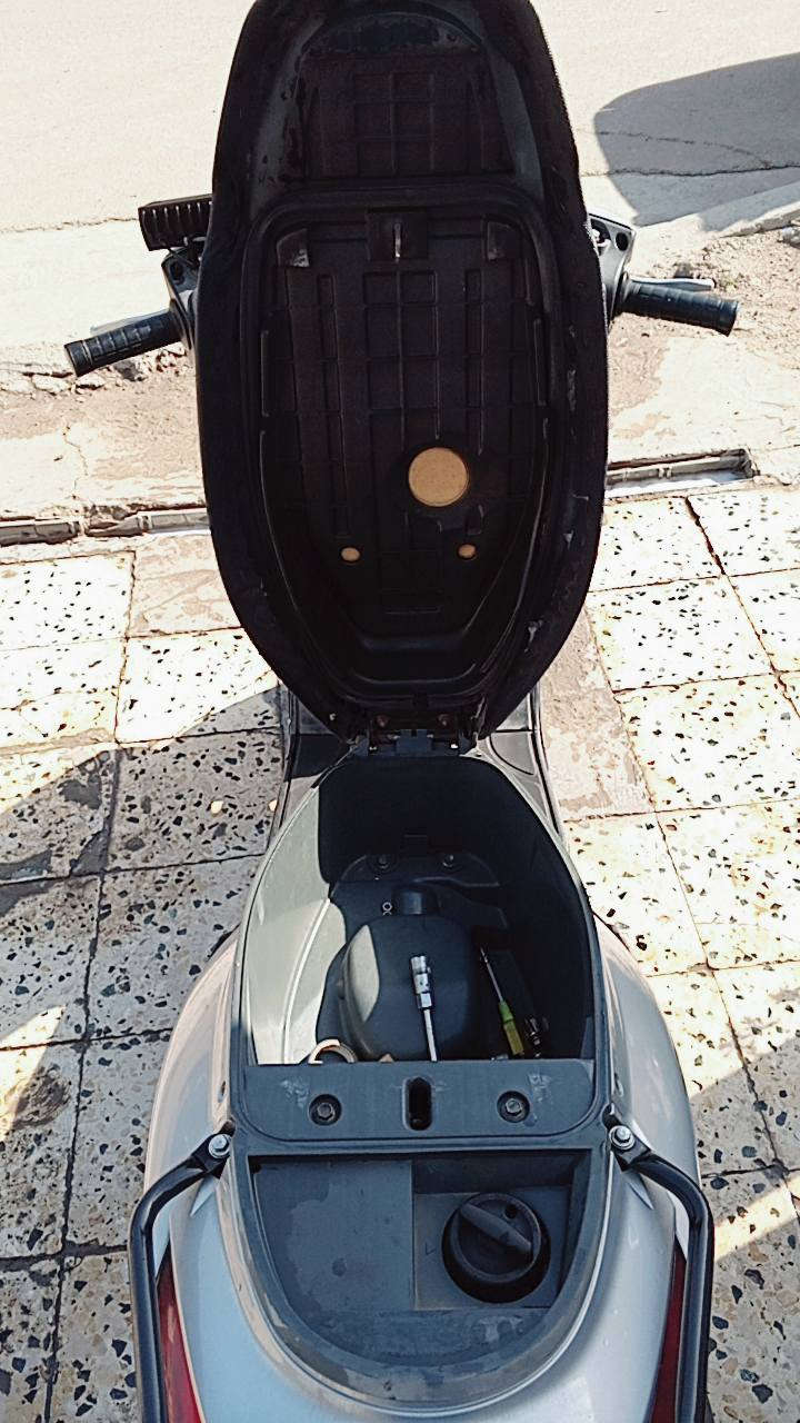 سلام عليكم دراجه بريز رمبه كفاله عامه من كفر لمكينه من كل نواحي صارله سبوعين نازله من رمبه برغي مابيها نقص سعر 800 وبيها مجال حك جيه دراجه مابيها اي نقص جيب فيتر افحص واطلع (مراسله واتساب_***********)
