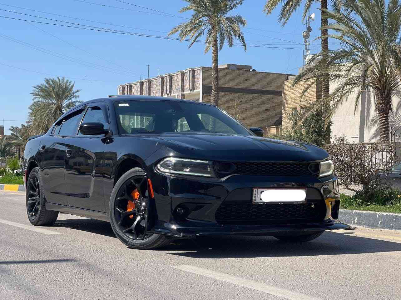 السلام عليكم
جارجر SXT بلاس  (موديل 2022)
حادثها باب خلفي  وجاملغ خلفي  + قطعتين كلير من امريكا ( صور الحادث مرفقه بل منشور ) 
 اسود ملكي ملكي 
فول مواصفات فئه البلاص معروفه 
تخم تاير جديد 
داخلها  اسود كشنات جلد
سيارة ماشيه  27 mi  وبأمريكا ماشيه 3 mi 
كلشي جديد هزه و رقم جديد 
* ﻿﻿جناح خلفي 
* ⁠استيرن تدفئه
* ﻿﻿مصابيح أمامية زنون .
* ﻿﻿كشافات الضباب زنون .
* ﻿﻿المصابيح الأمامية LED .
* ﻿﻿حساسات .
* استيرن كهرباء
* ﻿﻿شاشه كبيرة مع نظام
* ⁠ملاحة نفكيشن GPS .
* ﻿﻿سستم صوت الپاين .
* ﻿﻿مقاعد أمامية كهربائية 
* ⁠تدفئه بل كشنات
* ⁠تبريد بل كشنات
 *كشنات خلفية تدفئة
* ﻿﻿تشغيل عن بعد .
* ﻿﻿محدد سرعة .
* ﻿﻿تلفون بلوتوث .
* ﻿﻿كاميرا خلفية .
* ﻿﻿مرايا متحسسة للاضاءة العالية .
* ⁠هيتر بل مري
* ﻿﻿دخول ذكي (بصمة))   
* ⁠* ⁠مكان بغداد / الكرخ 
* ⁠السعر 228 $ وبي  مجال للشراي 
للاستفسار .   ***********
