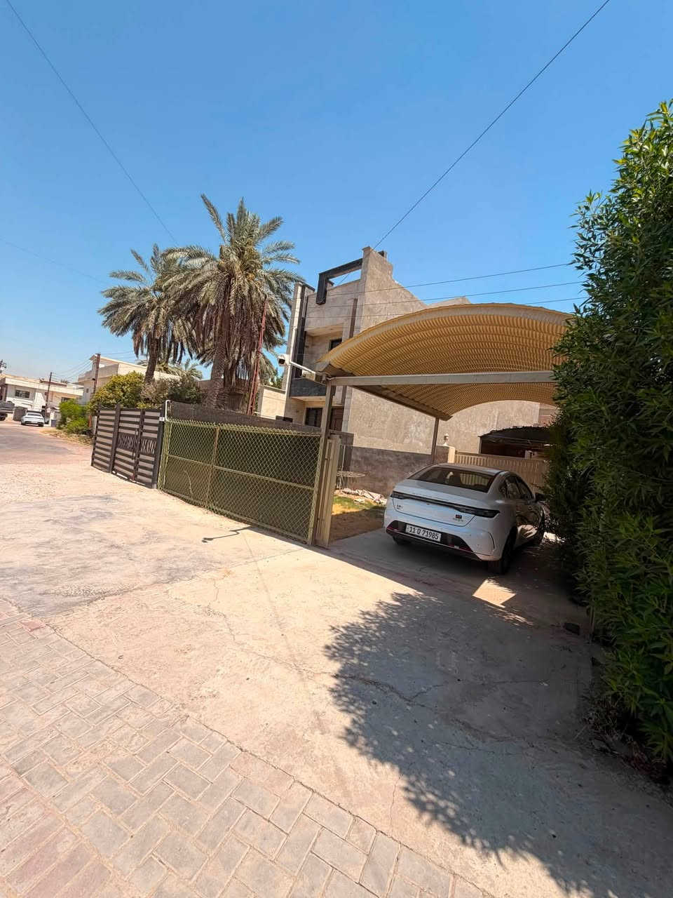 السلام عليكم
قطعه ارض للبيع بغداد تحديدا العامريه

شارع السفارات السايدين

المساحه 110 عدى التشجير
واجهه 5

نزال 22

مع مساحه (تشجير فقط) واجهه 5 نزال 12

***********

