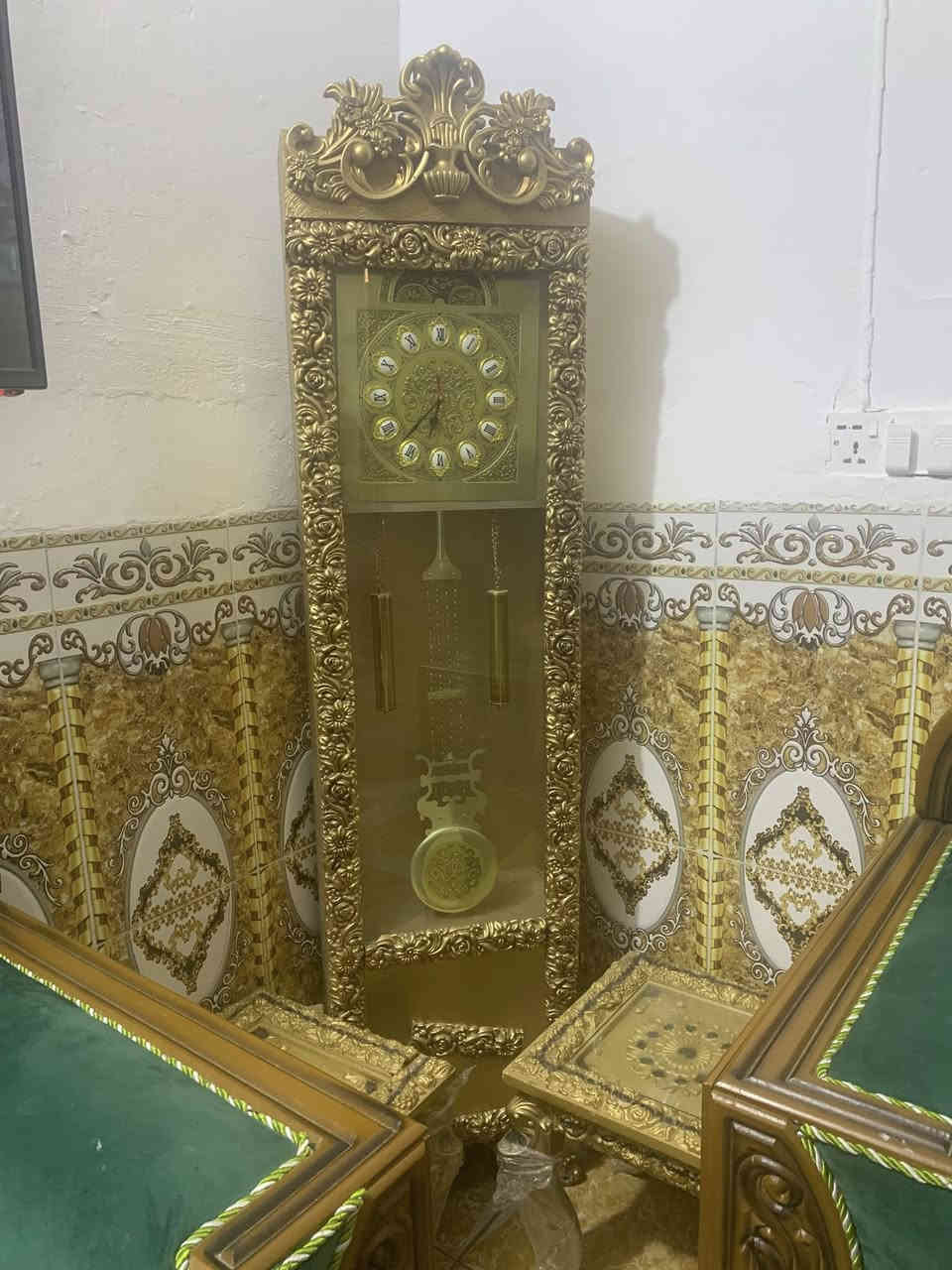 السلام عليكم تخم نظيف جدا 10 مقاعد وياه طبلات عدد ٣ و ساعه ملكيه للبيع مكاني بعقوبة التحرير  مقابل مركز شرطة التحرير للاستفسار اكثر الاتصال بالرقم ***********
