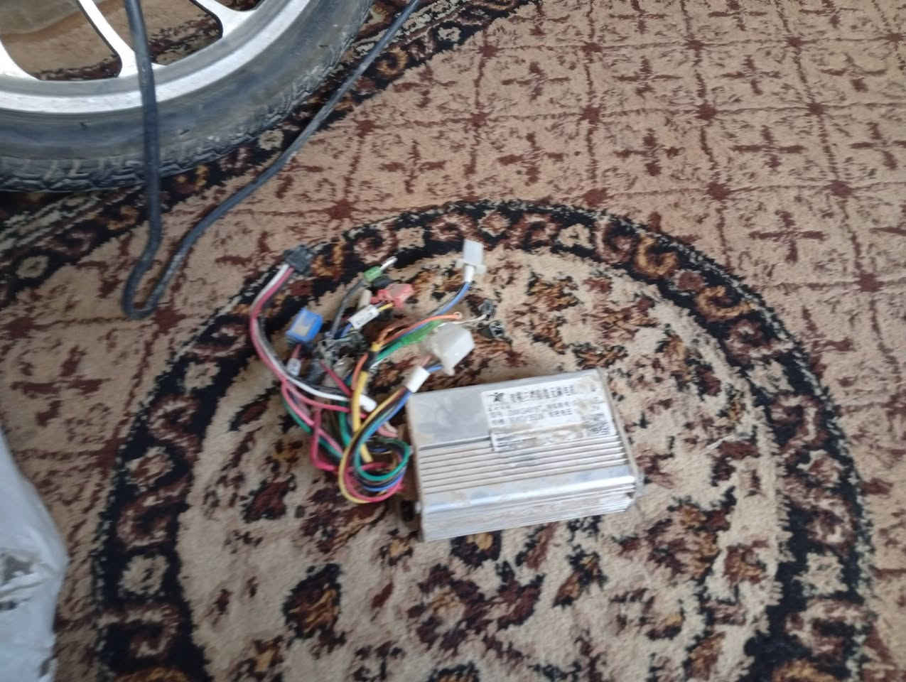 غراض دراجه شحن للبيع البريد يتفضل خاص مكاني بعقوبة رازي  
كلشي شغال 
ويل خلفي عقل فيشة ضفيرة 
دواسات ستان كلهن جدد لكن وصخات ما مغسولات


**إذا كنت صاحب هذا الإعلان وتريد حذفه لأي سبب، رجاءا أرسل رسالة إلى الدعم الفني**