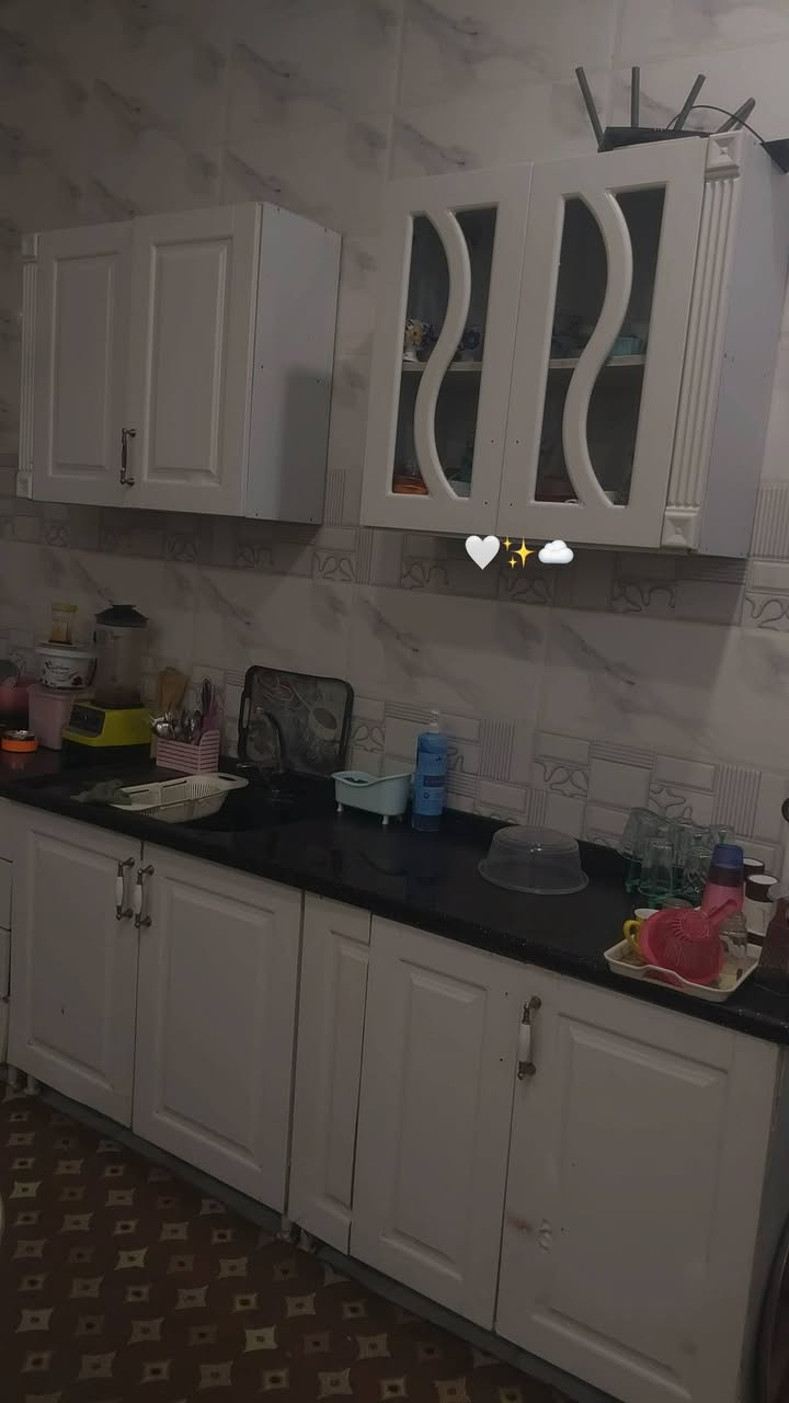 غراض للبيع مستعمله 
تخم عشر مقاعد ب٢٥٠
ميز طعام ٤ كراسي ب٦٠ 
كاونتر وطباخ وفرن ب ٤٠٠


**إذا كنت صاحب هذا الإعلان وتريد حذفه لأي سبب، رجاءا أرسل رسالة إلى الدعم الفني**