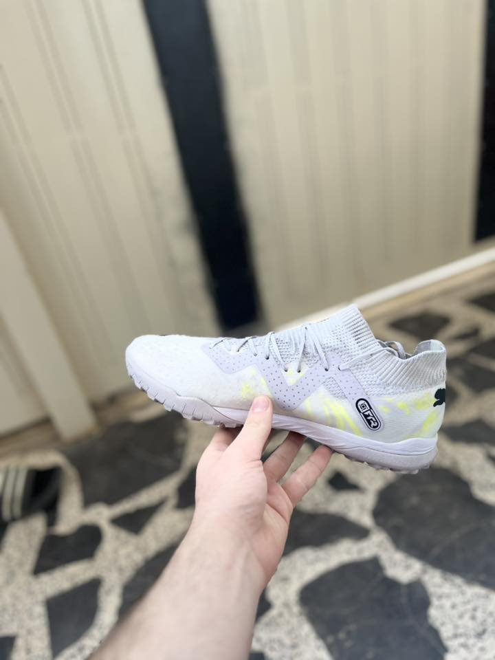 حذاء بومة وكالة مستخدم
قياس 43  العنوان بغداد 
 السعر 40 الف 
واتساب/ ***********
