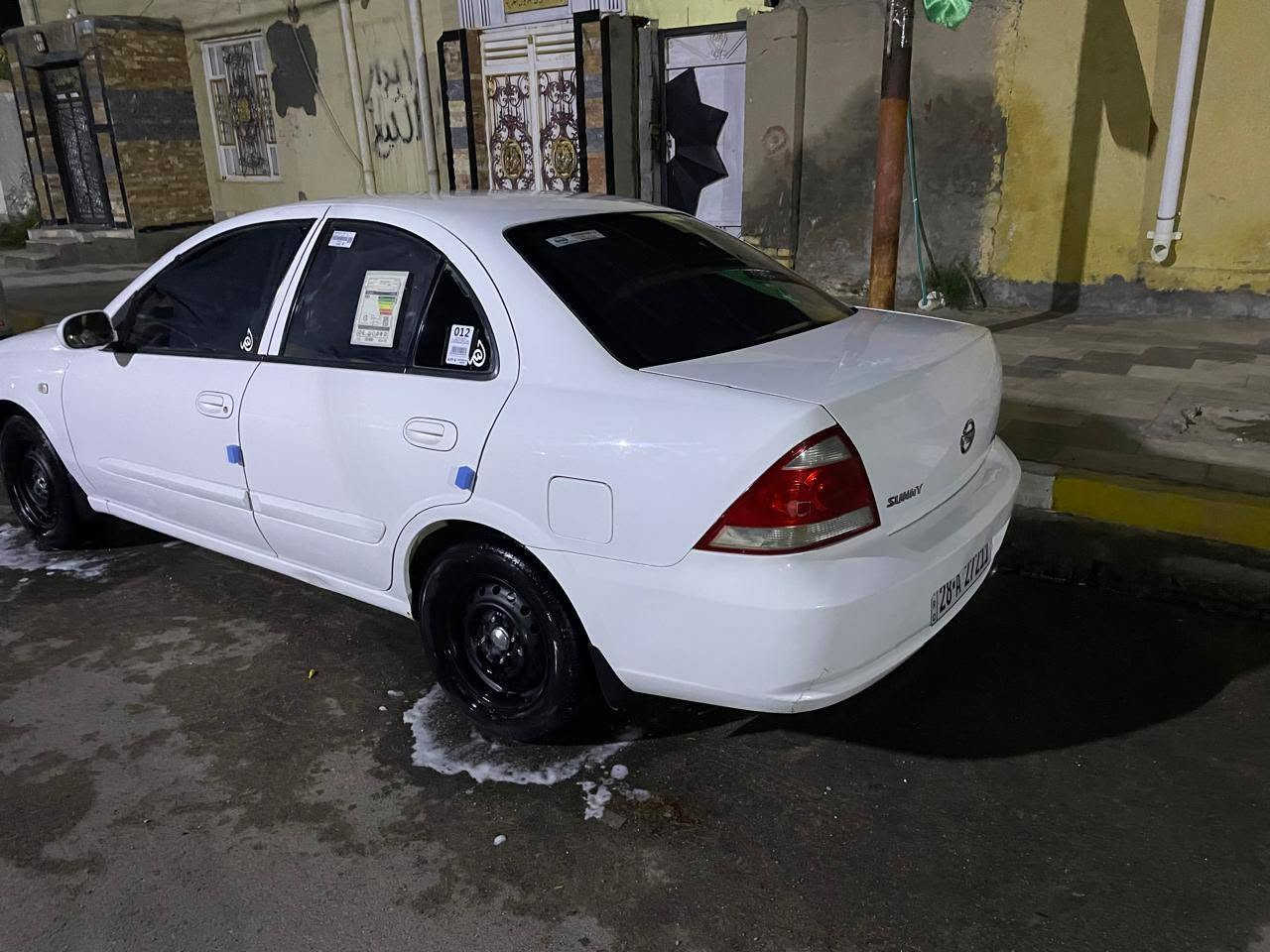 نيسان صني 2009
مكفوله ما عدا شبرين صبغ 

مكينه جديده 

تبريد 

حداديه 

تخم تاير

رقم نجف  دولي باسمي 

92 وبيها مجال 

***********
