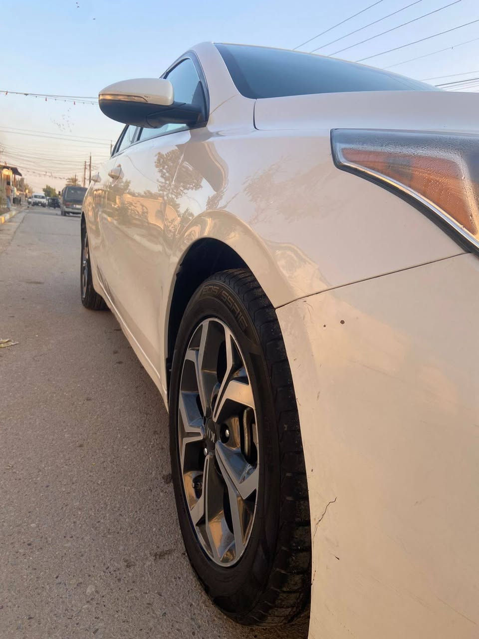 كيه فورتي سعره128مديل 2020 حادثة جاملغ وباب سايق بدون ارباك بيه حالوب بصيط سياره جاهزه ماشيه 66الف محرك 2000دوش مكاني بغداد سونر مرفق ***********
