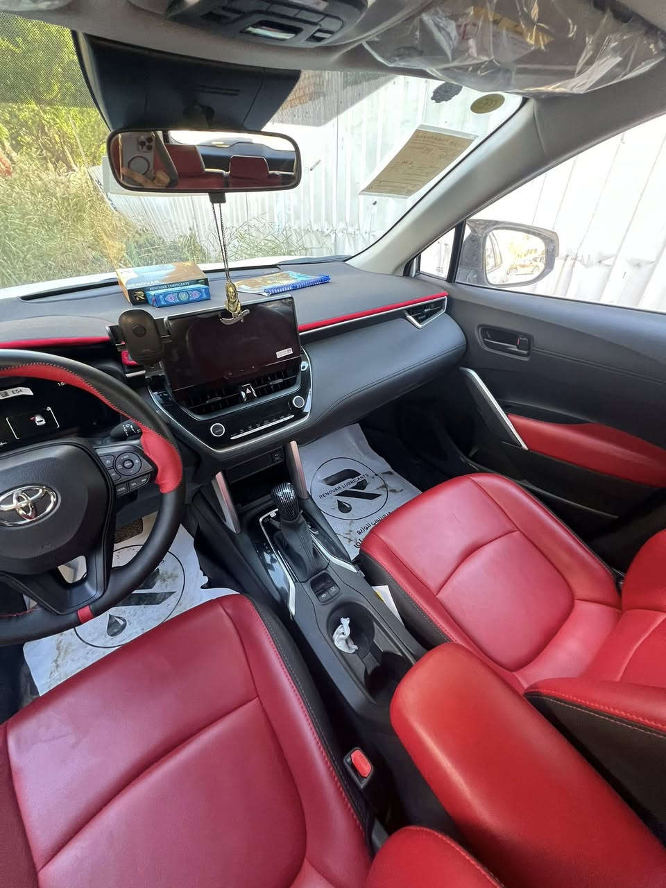 سلام عليكم كورلا كروز للبيع فول مواصفات واحد ع واحد 4كامرات حساسات اماميه وخلفيه صندوك كهرباء كشنات كهرباء رادرات اماميه وخلفيه سايد بريك دكمه وبعد بيها هواي مواصفات مكفوله من ضربه وصبغ موديل 2025ماشيه 4الف يعني زيروو 28مليون بيها مجال العنوان بغداد زيونه ***********
