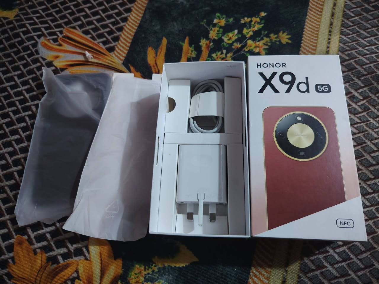 HONOR X9d 5G
السلام عليكم للبيع هونر X9d 5G جهاز نضافتة 100% اخو جديد استخدام قليل جدا جدا جدا جهاز مكفول وبعده بالضمان سنه كامله ذاكرة 256 عشوائية 24 جهاز كلش قوي بالمواصفات جهاز كامل ملحقات ملحقاته بعدهن بل جيس  السعر 430 الف وبي مجال بسيط جدا رجاء جماعت 375 لحد يتعب نفسه مكاني بغداد السيديه *********** واتساب
