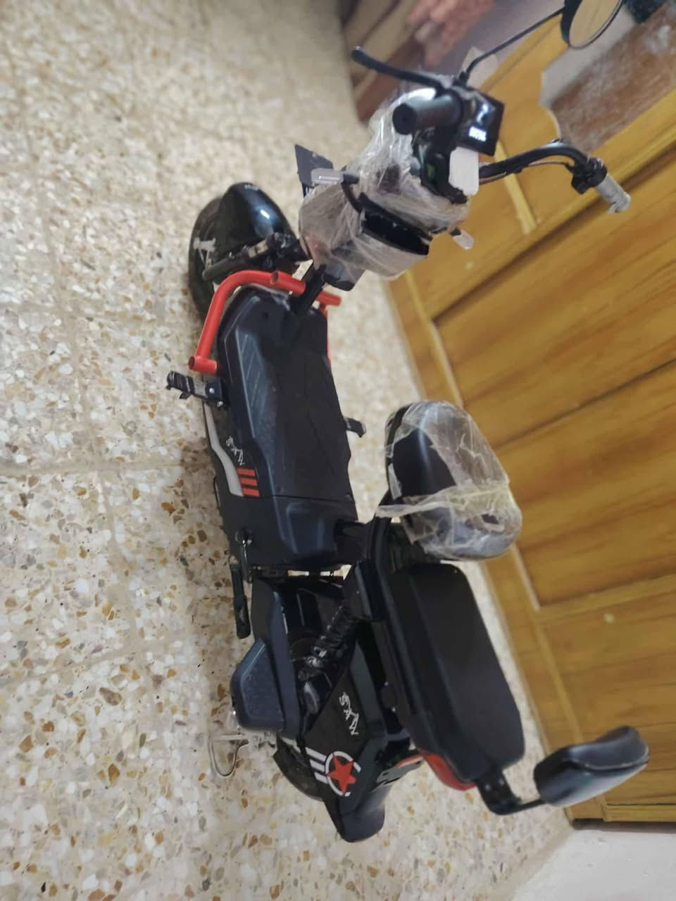 السلام عليكم دراجة  شحن البيع  نضيفا سرعة 60 سعر خاص  او ***********
هاذا  الرقم الشري بتصل
