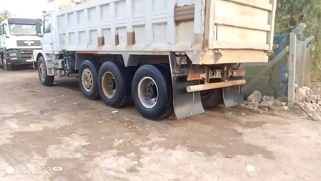 سكانيا للبيع مكينه ١١٢سوبر  كير٥/٥ ***********
