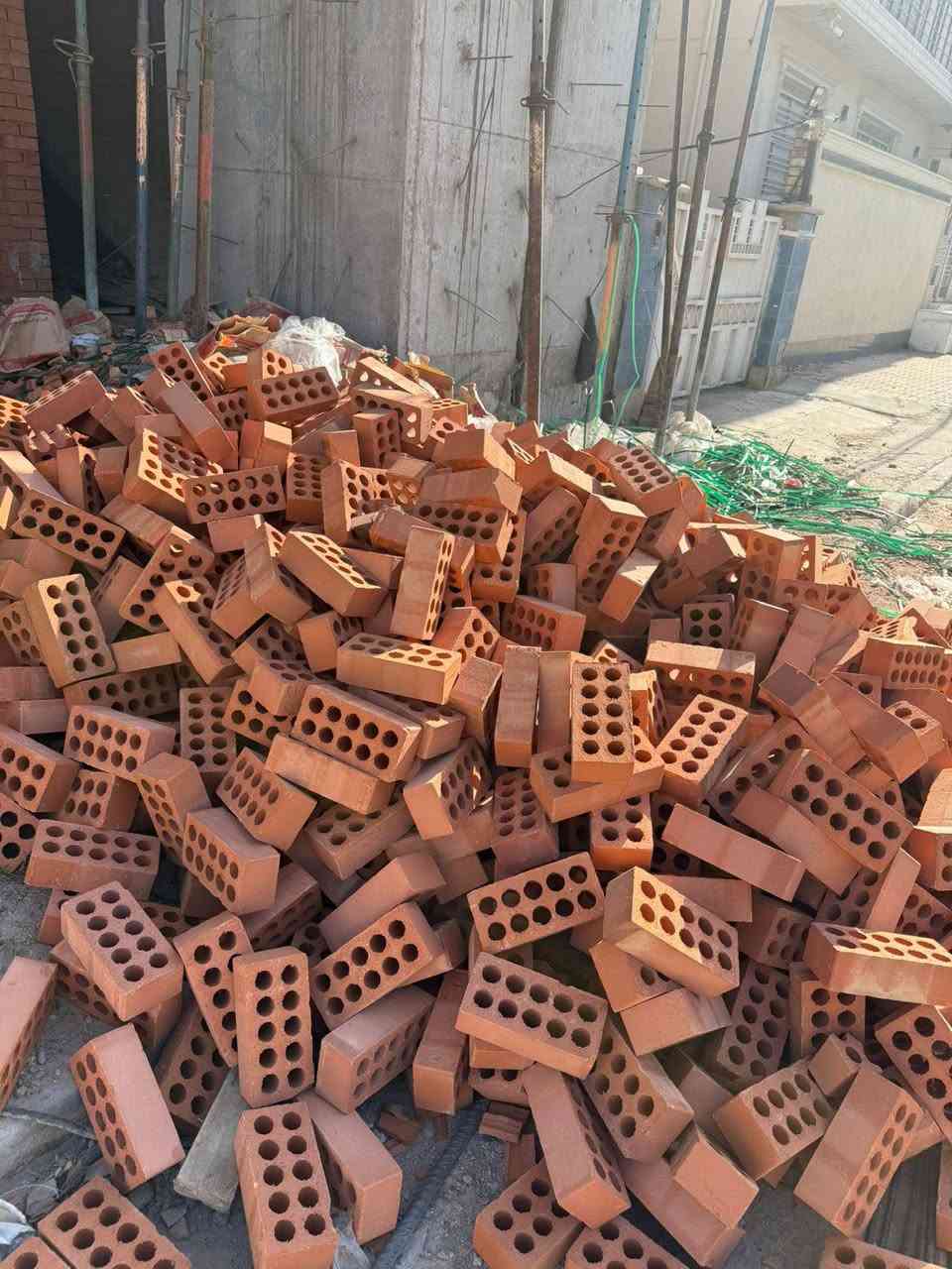 اللهم مساء يدخل السرور على النفوس . 😊اللهم بحولک وقوتک وقدرتک يا الله ارزقنا ما نتمنى🙏🏼 واستجب دعواتنا 🤲🏼وحقق امنياتنا ولا تحرمنا رضاک عنا يا الله😊🙏🏼

يتوفر لدينا جميع مواد البناء 🚧👷🏼🏗
اسعارنا تنافسية 🫅🏼وجودة عالية 💯.    (مستعدين لتجهيز مواد البناء بمختلف الكميات لانشاء المجمعات السكنية والمباني الحكومية والاهلية بمختلف المسميات ..)،
١_حديد تسليح بأنواعة :-
_حديد عراقي ff 
_حديد سابك سعودي ،
_حديد روهينا ايراني ،
_ حديد فان ستيل ،
_ حديدالماس
٢_ طابوق أحمر 🧱🧱 بأنواعة :-
_الهلال،🧱
_ الخول،🧱
_آشور ،🧱
_آسو ،🧱
٣_ طابوق أبيض ⬜️بأنواعة :-
_محمد السالم،◽️
_جبل لبنان ،◽️
_ ياسر وعامر ،◽️
_حجي ابراهيم ،◽️
_حجي ثامر ، ◽️
_المدينة المنورة ،◽️
_الميثاق ،◽️
_الأمين ،◽️
_النجمة ،◽️
_ المختار ،◽️
٤_أسمنت بأغلب انواعة وافضلها :-🪨
_أسمنت ماس (مقاوم /عادي)،🪨
_أسمنت القائم (مقاوم /عادي )،🪨
_أسمنت كبيسة (مقاوم / عادي )،🪨
_أسمنت بازياني (مقاوم )،🪨
_أسمنت أبيض أدنة ،
_أسمنت أبيض سعودي ،
_غبرة (نثر ) ، 
٥_بورك بنوعيه :-
_بورك المالج ؛
_ بورك الميزان ؛
٦_ بلوك بأنواعة :-🔲
_بلوك اشور ، 🔲
_(الحامل /القاطع )،🔲
_ بلوك الهلال ،🔲
-(الحامل /القاطع )،🔲

٧_مادة Kalekim ,متوفرة (بأنواعها وألوانها)
_مادة Roial ,

٨_رمل بأنواعة :-🏖
_رمل فحص مكرر درجة اولى ،
_رمل فحص ,
_رمل مغربل أحمر ،
_رمل مغربل أبيض ,
_رمل أخيضر ،
_رمل فحص مكرر (معمل مطيران . الحبانية )،
٩_ حصو مكسر (معمل سامراء ٥/١٧ )،🪨
_حصو عادي (معمل النباعي )، 🪨
١٠_ جلمود  بنوعيه ؛-
_جلمود النباعي ،
_ جلمود سامراء ، 
١١_سبيس (النباعي )درجة اولى ،
١٢_زميج (حدائق ، شتايكر )،
١٣ قواطع ثرمستون بمختلف الانواع والاحجام والقياسات ، 

*نضام البيع جملة ومفرد (سكسات ، تكات ،ازوزات )واكيد سعر المفرد بسعر الجملة 😊💁🏻

والاحلى من هيج 🙋🏻
لاتتعب ولاتحتار طلبك يوصلك 🚚 ع المكان 📍 الي تريدة وبلوقت ⏰ الي يناسبك المواد تنزل بترتيب يعني بدون تلف وخسارة 😉🤝
للطلب🧾والاستفسار 🧐
الاتصال ☎️او ارسال رسالة 📫على الارقام التالية 
📞 *********** 
📞 ***********
📍موقعنا ؛ بغداد .العامرية. شارع البصرة 
يوجد توصيل 🚚 لكافة مناطق بغداد 💁🏻😊
