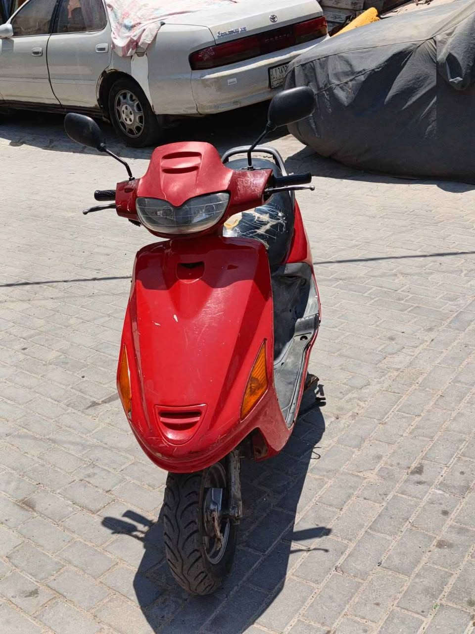 دراجه فراشه للبيع مكينه فول نعومه ماتسمعلها صوت مشي ومعدل تخبل كعربائيات كله شغال مكين بلاديه كفر بلادي السعر 500 وبيها مجال عنواني بصره مكلف بلنشر السعر *********** البصرة, العراق
