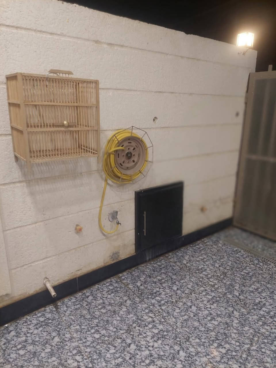 (الهم صل على محمد وال محمد)🧿
🏡دار للــبــــيـــع  سنة البناء 2024
حـي الجمعـــيات منطقــــة            حجــي حســــن  الأولى المسيجـــه زراعي سند( 25) مشمول بالطابو ورافع معاملة
 🛑 قــــرب الفلا    🏰       🛑
🏠المساحه (200)متر10×20يتكون الطابق الارضي 🏠
     🔥موقع ممتاز جدا  شارع10🔥
استقبال 6×4
🏘️غرفتين نوم 5×4 صاله 9ونص ×4 +بيتونه
🏘️ مناور عدد( 2)   3× 1 ونص
    🏘️مطبخ 5×3 ونص  . 

 🚽صحيات خارجيه وداخليه شرقي وغربي 🛁
كراج سياره
 🛑للاستفسار مراسلة الصفحة او على واتساب

    (📲 ***********،
