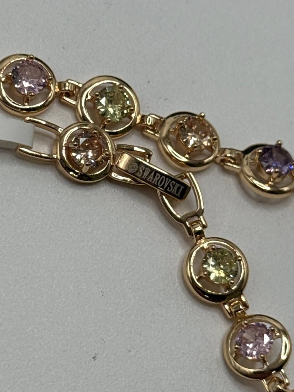 سوار ماركة swarovski امزون مع التغليف
يوجد توصيل كافة محافظات العراق


**إذا كنت صاحب هذا الإعلان وتريد حذفه لأي سبب، رجاءا أرسل رسالة إلى الدعم الفني**