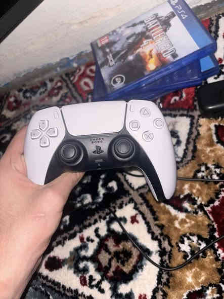 بلي فايف سلم لللبيع جديد مستخدم فقط 3 اسابيع و اريد اببعة واشتري دراجة شحن سعر الجهاز ويا كل ملحقاتة ب730وبي مجال او مراوس ب دراجة شحن 2025 مكان رمادي للتواصل ***********
