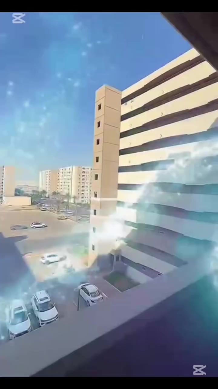 شقة للبيع مدفوعة الثمن كامل
المساحة 100 متر طابق رابع بصف المصعد عمارة A908 وسط المجمع يعني ماكو عمارة امامك او خلفك فقط حدائق كبيرة 

للعلم تحويل الشقة 500 الف فقط 

الشقة تحتوي على 

1- ارضية بورسلين بلكامل 

2- مطبخ كامل 6 متر hdf  مرمر كوارتز ضهر هم  

3- سبالت 1

4- سقف ثانوي كامل الشقة   

5- غرفة ملابس دريسنك روم 9 متر    

7- لوندري في مدخل الشقة   

للعلم الكاونتر وحدة كلفني ذاكة لحساب 

سعر الشقة 125 مليون 

اني صاحب الشقة المباشر  للاستفسار اتصال او واتس اب ***********
